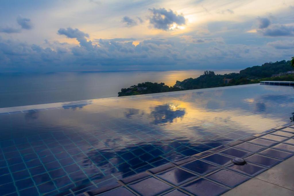 Grand Bleu Ocean View Pool Suite Kamala Beach Buitenkant foto